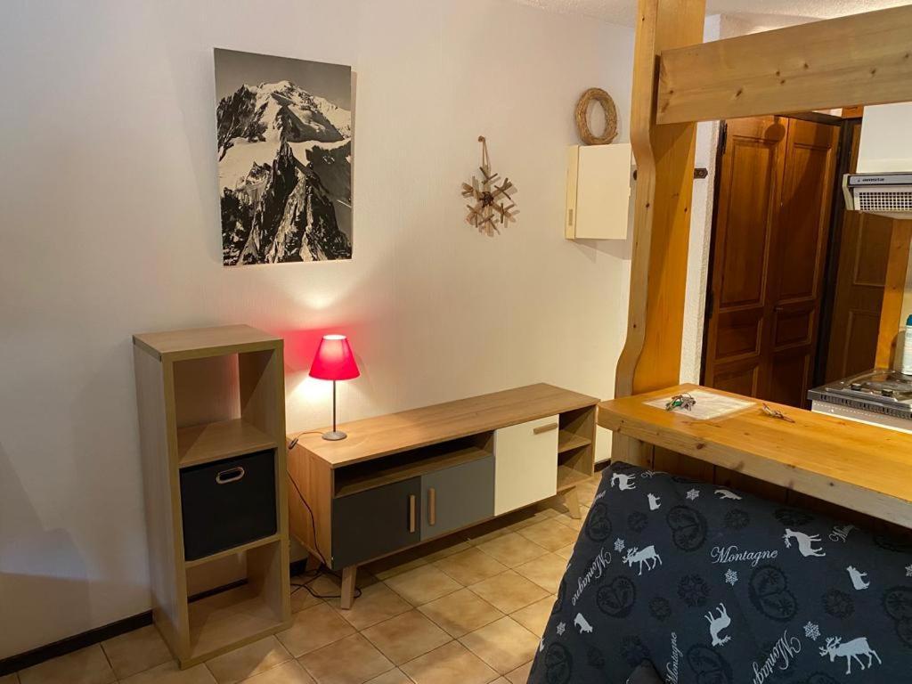 155 Piste Dans Mon Canape Châtel Exteriör bild